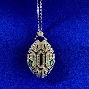 COPY - 🎉stunning serpenti necklace🎉